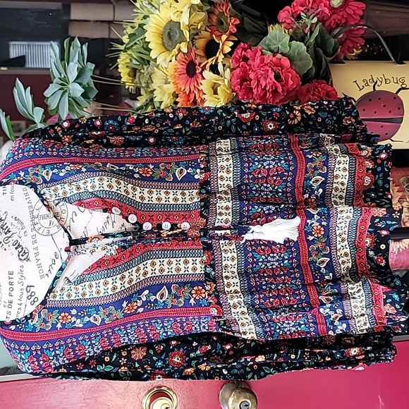 Lace Up V-Neck Blouse - Picture 9 of 11